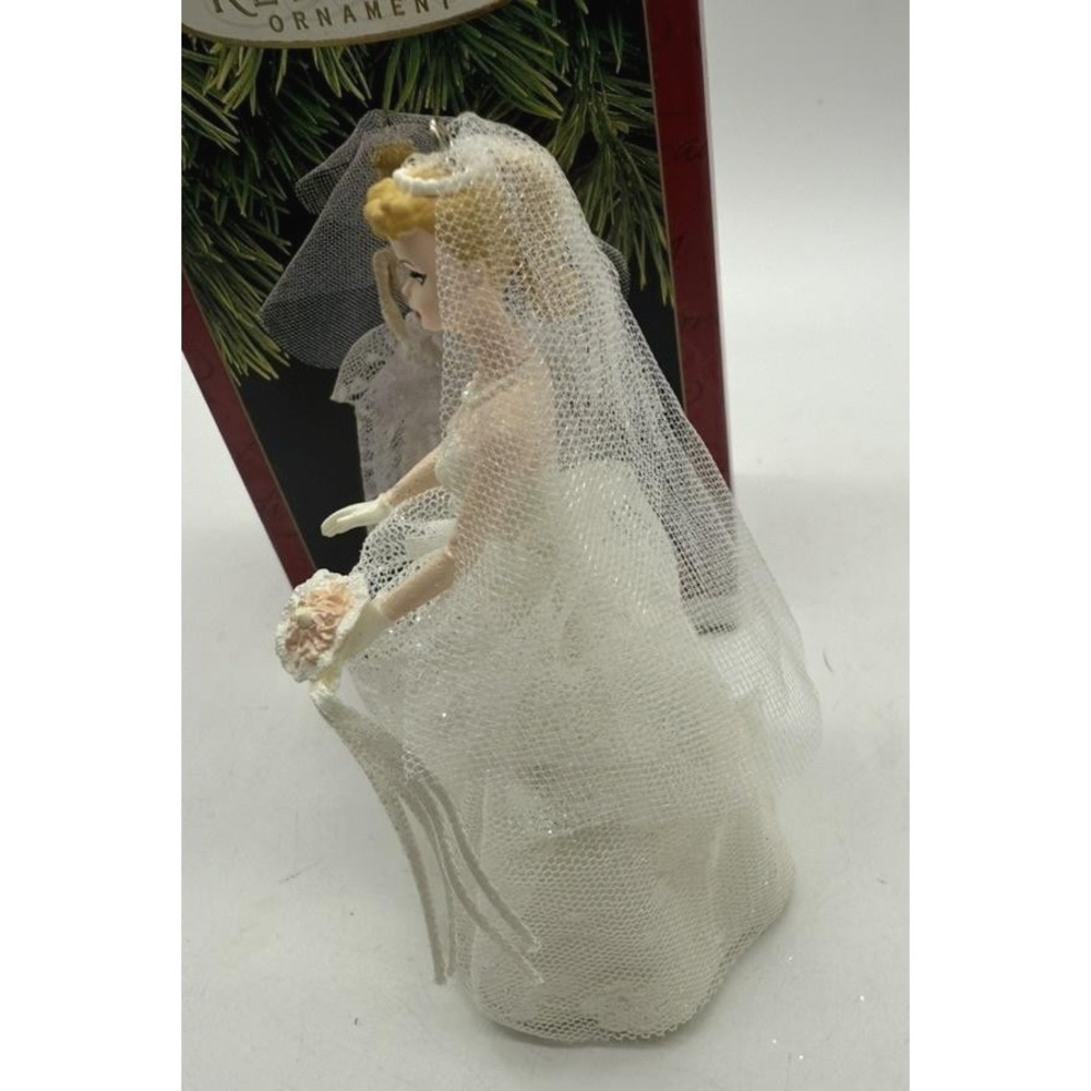 Vintage Hallmark Barbie Wedding Day Keepsake Ornament 1997 Boxed Collector - Picture 3 of 8